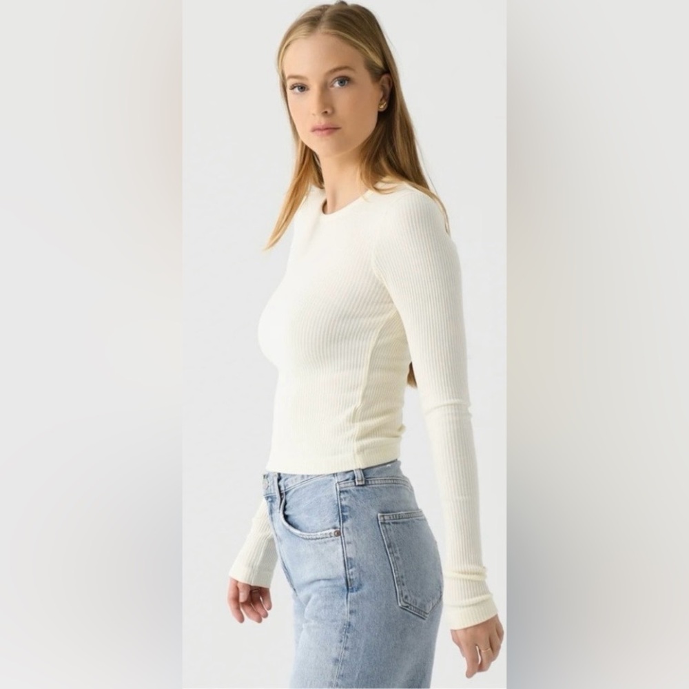 Agolde Alma shrunken crew neck top in Oatmilk